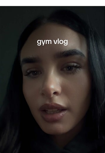 Upper Body Gym Vlog: Muscle Gains and Pull-Ups!