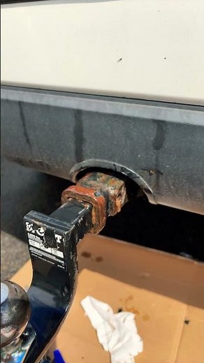 Removing rust from a trailer hitch receiver using Rustoleum Rust Dissolver