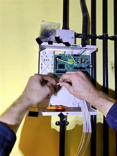 Installation of a hardwired alarm system in a small commercial property. Bell-only system fully controlled via a mobile app. #alarm #alarmsystem #protection #businesssecurity #securit