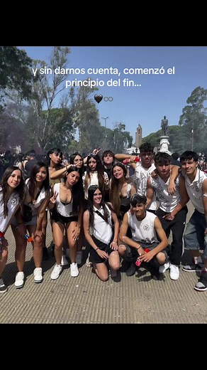 Caravana de Egresados: El Comienzo del Fin