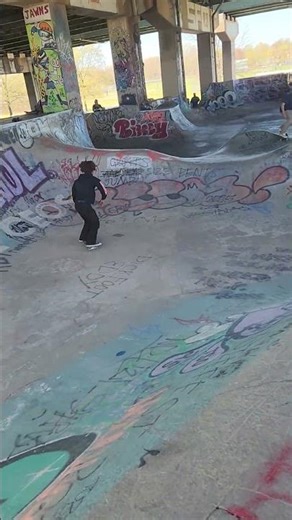 carvin hard/air-out/ski jump/fdrr!please subscribe thank you!!#fdr #skate