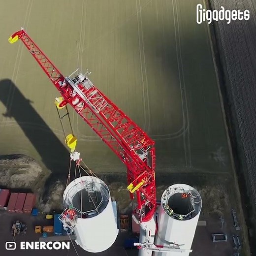ENERCON LCC 140 Climbing Crane #gigadgets #cranes #windturbine #windenergy #machinery