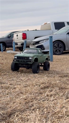 Our first GROUP TRAIL RUN of 2026#rccrawlers