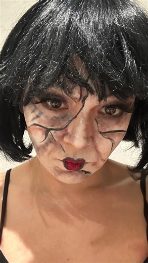 Alina Sultanova | ARTIST | Circus choreographer | Dubai on Instagram: "intuitive eating 😆"