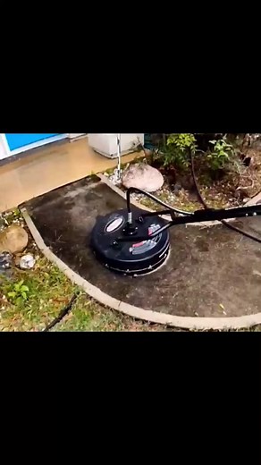 How to Effectively Clean Concrete with a Pressure Washer
