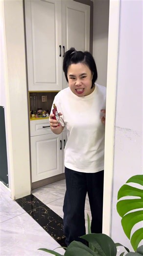 Bé sơ sinh này quá thông minh! #funny #thieunhivuinhon #cute
