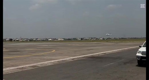 Today, Enugu recorded another important milestone with the arrival of the sixth Enugu Air aircraft, further strengthening the growing fleet of the state-owned airline. With this latest addition, the vision of building a strong regional aviation hub in Enugu continues to gather momentum. Plans are already in place to grow the fleet to twenty aircraft before the end of the year, significantly enhancing route coverage and service delivery. In addition, international flight operations are expected t