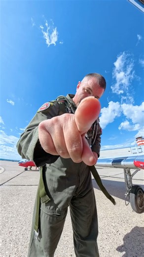 Ride Along 🚀 Some lucky members of 4 Wing got the chance to fly with the Snowbirds! 🙌 #snowbirds #aviation #fly #military #airforce #RCAF #RCAF100 #alberta Cold Lake Air Show | Canadian Forces Snowbirds
