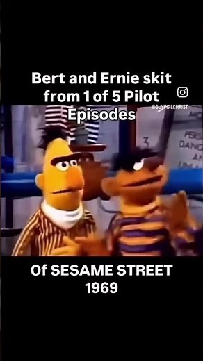 Early Bert and Ernie Skit ‪@GuyGilchristMusic‬