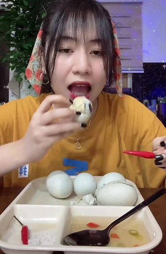 Exploring Filipino Street Food Culture: Episode 3 Mukbang Balut Experience