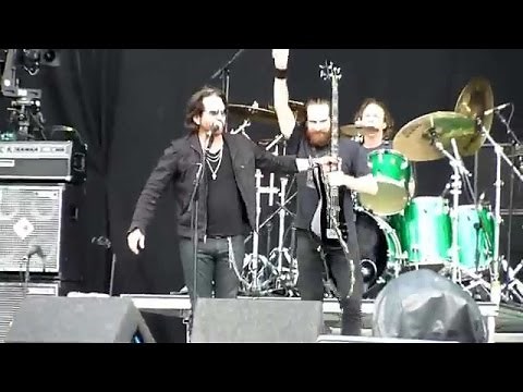 WINGER - Madalaine (Live At Download Festival w/ Liam Wilson)
