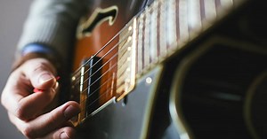 Why Do Guitar Strings Break?