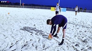 144K views · 1.7K reactions | 혊혰혮혮혦혯혵 혱혭혢혤혦혳 혴혰혯 혣혢혭혭혰혯 혦혵 혵혪혳혦혳 혢혶 혉혦혢혤혩 혚혰혤혤혦혳 ? ⚽️ Retour sur leur premier rassemblement de l'année 2023 de l'Equipe de France de Beach Soccer qui commence à préparer les qualifications à la Coupe du Monde  | FFF - Fédération Française de Football | Facebook