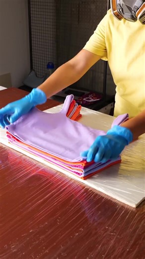 Transforming T-Shirts Into Stylish Handbags: A DIY Guide