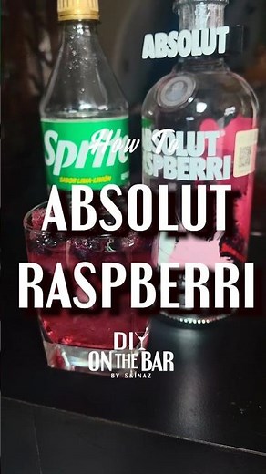 ABSOLUT RASPBERRY #absolut #vodka #DIYOnTheBar #skinazdrink #cocktails