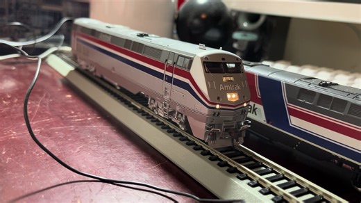 Athearn Genesis HO Scale @Amtrak P40DC locomotive with strobes! #railfansoftiktok #railfan #amtrak