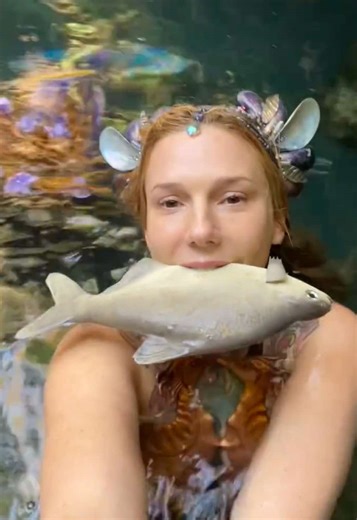 Mermaid snax @Luna Marie #mermaids #fantasy #cosplay