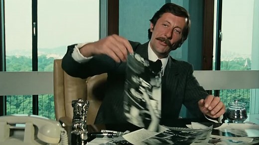 Le grand blond avec une chaussure noire (1972)_720p