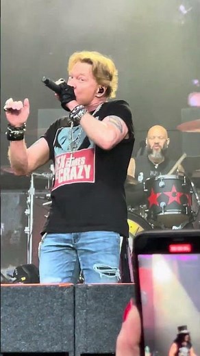 🎸 Guns N' Roses Turn Years of Experience Into Weight Without Losing the Band's Wild Side ⚡