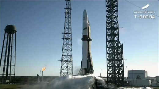 Blue Origin launches huge rocket carrying twin NASA spacecraft to Mars