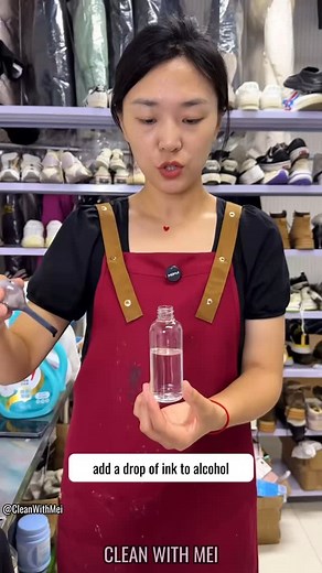 🧺 Black clothes turning red or white, white clothes getting stained or dyed, don’t know how to clean them? Let Xiaojie show you! #ClothingFading #ColorBleeding #LaundryTips #StainRemoval #LifeHacks | Mei Johnson