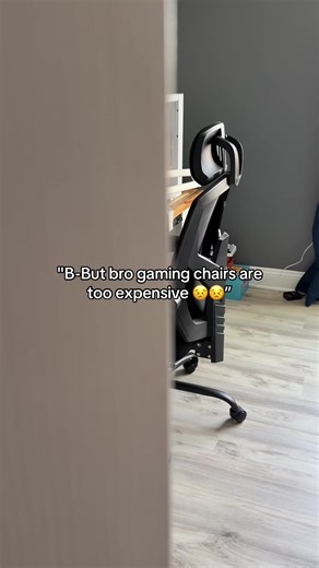 They just restocked this chair too cuz they sold out last time 😭🙏 #chair #officechair #gaming #gamingchair #ergonomic