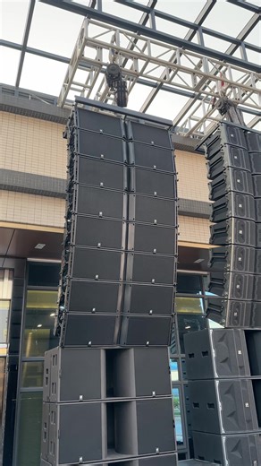 Experience the Sound: LAk2 Linear Array Speaker