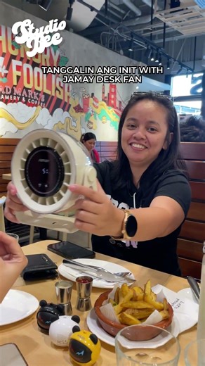 Buti na lang meron siyang #Jamay Desk Fan na dala | DealKada #dealkada #shorts
