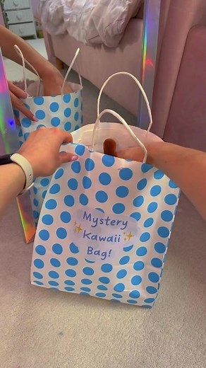 Unboxing Mystery Kawaii Bag and Creating a Cute Look with Halara Dresses!