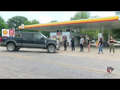 Protesters try to block access to gas station where shooting happened