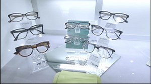 Consumer Reports with tips on buying eyeglasses online, in store