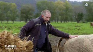Extrait du portrait de Laurent, agriculteur, dans l'émission "L'amour est dans le pré" sur M6