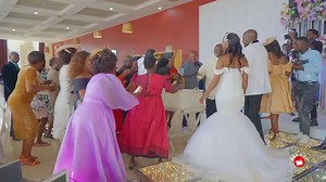 145K views · 2.9K reactions | Gotani Hara Dancing to Nilibe Pulobulemu at ❤️ Khumbo + Nyembezi ❤️ wedding CC: Dalisoul mwana wamu komboni MC: Aubrey Kusakala DJ + Smoke Machine: Alpha Event Masters Photography: Dream-Pictures Venue: Umodzi Park Video: RED DOT FILMS MW #weddingday #weddingfun #vibes #weddingseason #throwback | RED DOT FILMS MW | Facebook