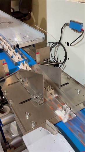 Switches and sockets packing #machine #flowwrappingmachine #packagingmachine #switchesandsockets