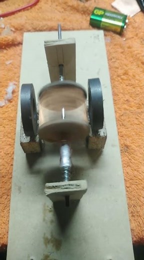 Motor eléctrico casero a corriente continua