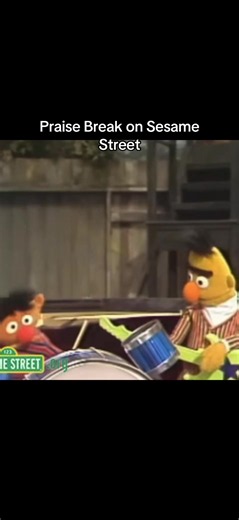 Ernie and Bert's Hilarious Praise Break
