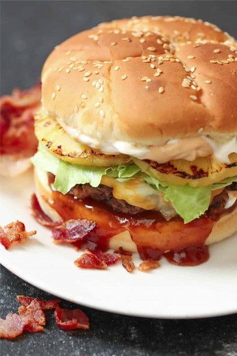 Bacon-Infused Burgers Recipe - Six Sisters' Stuff