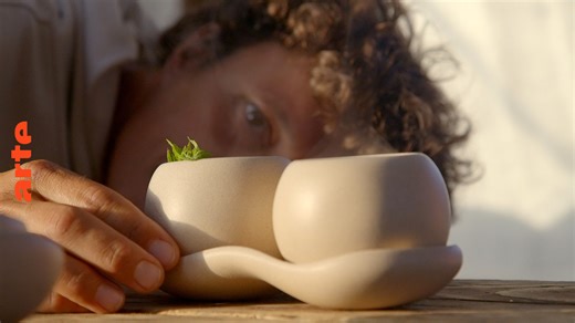 The Biosphere Experiment - Making of - Recycling our Waste (2/5)