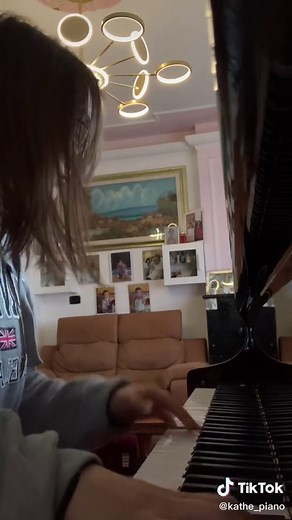 she knows what I think about.. #perte #fyp #music #piano #cover #sweaterweather