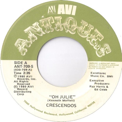 Crescendos - Oh Julie / Gawk N' Stroll