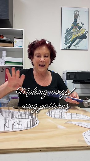 Today we’re making WINGS! Such a fun way to make stunning and sturdy wings for costumes. You can sign up for our brand new wings class for Tutuschool next month or buy patterns/instructions online via our website! . #wings #costume #costumes #costumedesign #costumedesigner #tutu