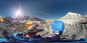 Am 23. Dezember erzählen wir euch in einem Galileo Spezial die Geschichte eines Galileo-Teams, das sich auf die Reise zum höchsten Ort der Welt gemacht hat. Bis dahin dürft ihr auf Facebook selbst den Mount Everest besteigen. In 360 Grad. Heute geht's los mit dem ersten Teil. Welcome to basecamp! Mehr Infos: http://bit.ly/2gF4yZb | Galileo