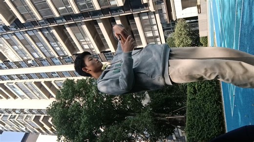 周末作业语文：大作《小与大》，背书15课的12段数学：书和学法第三章总复习写完，习题一张英语：抄英语书42页的2d化学：书95页的2.6题