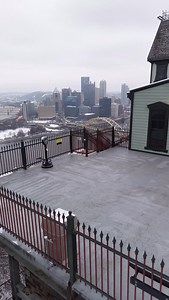 Duquesne Incline 🚠 • • • #bhphotographypa #PittsburghPhotographer #PittsburghVideographer #pittsburgh #pgh #412 | BH Photography PA