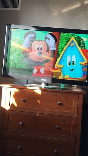 Mickey Mouse Funhouse - Stretch Break