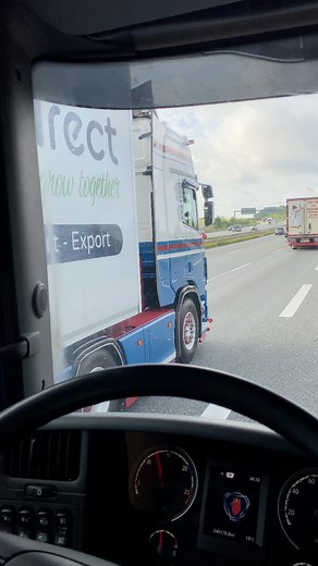 What truck is blue? | European trucks