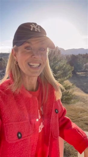 Faire équipe avec @forfaits_quebec pour organiser mes escapades, c’est toujours gagnant! ✨ Récemment, je suis allée au Manoir des Sables à Orford et j’ai vraiment passé du bon temps! Que ce soit en famille, en couple ou entre amis, c’est un endroit chaleureux, parfaitement situé, qui vous offre plein d’activités! Avez-vous envie de le découvrir? Allez voir les offres de Forfaits Québec et choisissez votre séjour idéal en cliquant sur mon lien!😊 https://go.forfaitsquebec.com/anouk-manoirdessable