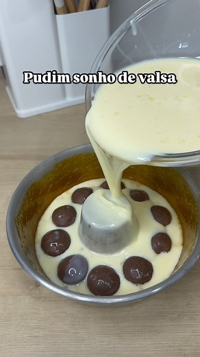 I S A B E L A A N A Y A on Instagram: "Pudim sonho de valsa #pudim #receitas"