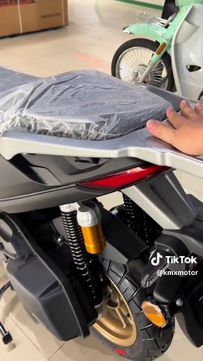 Discover the 2025 Keeway XDV180 EVO with Smart Key