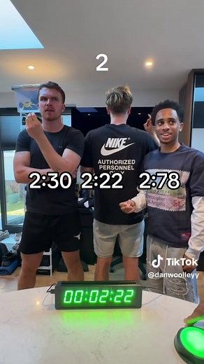 Guess the Time Challenge: Real-Time Clock Guessing Showdown